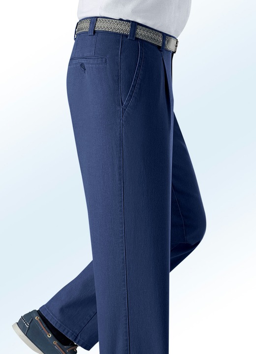 Hosen - Unterbauch-Jeans mit Gürtel, in Größe 024 bis 060, in Farbe JEANSBLAU