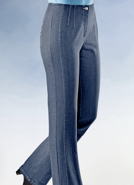 Hosen mit Knopf- und Reissverschluss - Jeans mit angeschnittenem Bund, in Größe 019 bis 096, in Farbe HELLBLAU Ansicht 1