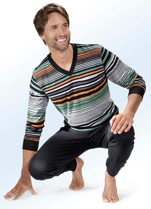 Pyjamas - Pyjama mit V-Ausschnitt, Brusttasche und Ringeldessin, in Größe 046 bis 060, in Farbe GRÜN-ORANGE-SCHWARZ Ansicht 1