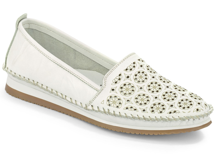 - Mokassin-Slipper mit effektvoller Lochung, in Größe 036 bis 042, in Farbe WEISS