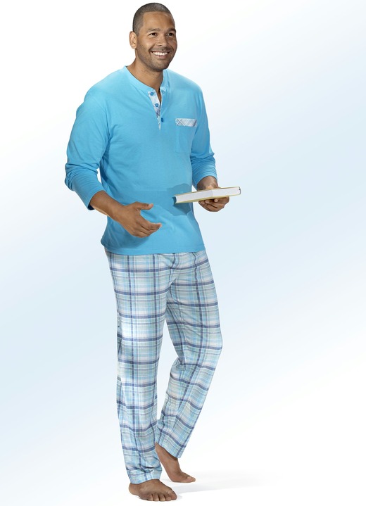 Pyjamas - Pyjama mit Knopfleiste, aufgesetzter Brusttasche und Karodessin, in Größe 046 bis 060, in Farbe TÜRKIS-MINT-JEANSBLAU