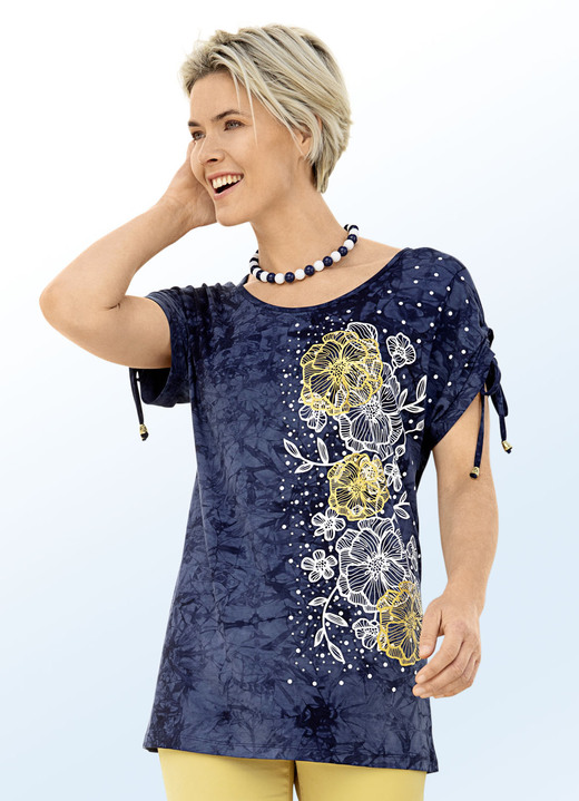 Shirts mit Strass - Shirt in angesagter Batik-Optik in 2 Farben, in Größe 036 bis 054, in Farbe MARINE Ansicht 1