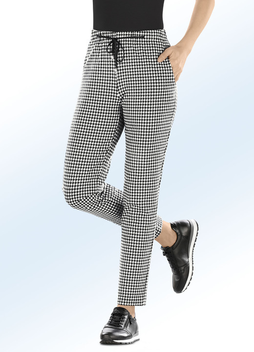 Hosen - Hose im aktuellen Joggpant-Style, in Größe 018 bis 056, in Farbe SCHWARZ-ECRU