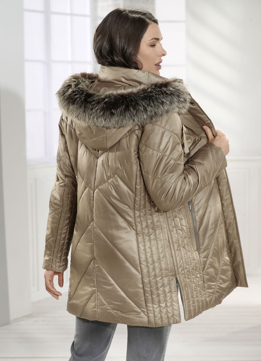 Jacken & Mäntel - Jacke in 2 Farben Jacken & Mäntel - Jacke in 2 Farben, in Größe 040 bis 060, in Farbe GOLDBEIGE