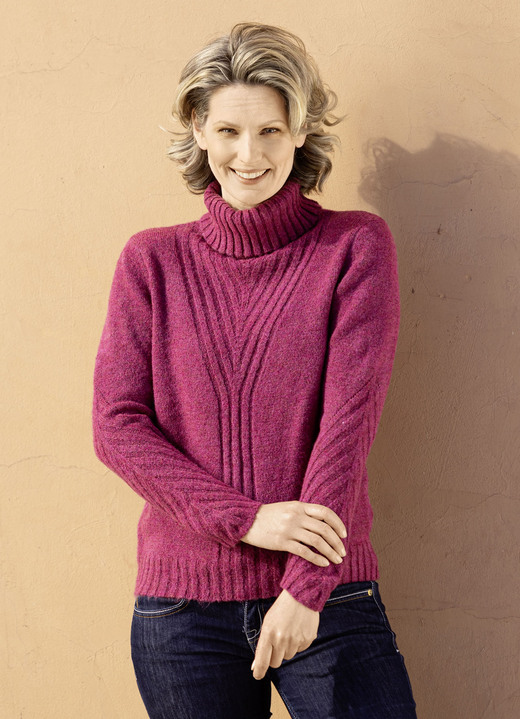 Langarm - Pullover in sehr kuschliger Flauschqualität Langarm - Pullover in sehr kuschliger Flauschqualität, in Größe 036 bis 052, in Farbe BEERE
