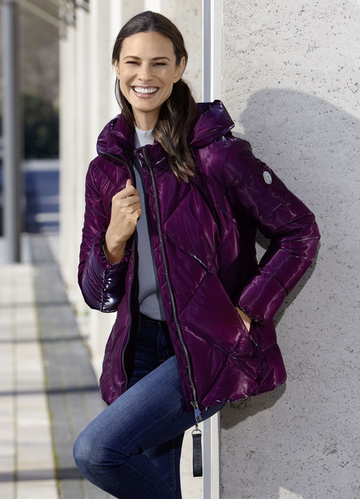 Jacken & Mäntel - Funktionsjacke mit abnehmbarer Kapuze, in Größe 034 bis 048, in Farbe MAGENTA Ansicht 1