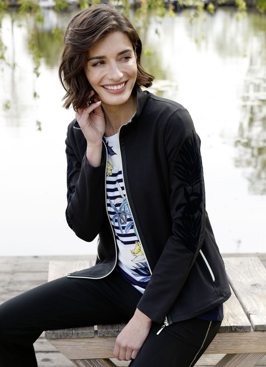 - Sweatjacke mit floralem Druck, in Größe 038 bis 052, in Farbe MARINE Ansicht 1