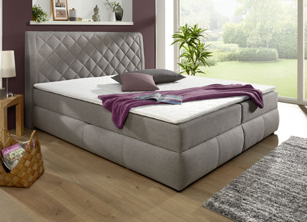 Boxspringbett mit Bettkasten und Topper