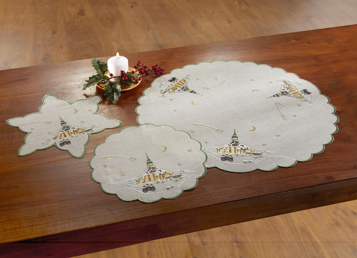 Heimtextilien - Tisch- und Raumdekoration mit echter Plauener Spitze, in Größe 110 (Deckchen rund, ø 30 cm) bis 404 (Kissenbezug, 40/40 cm), in Farbe NATUR Ansicht 1