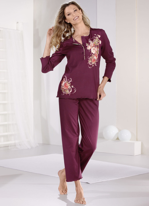 Pyjamas & Shortys - Schlafanzug mit gebogten Abschlüssen , in Größe 036 bis 054, in Farbe BORDEAUX