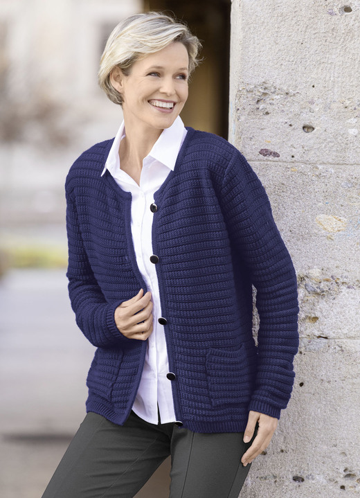 Strickjacken - Strickjacke mit Struktur allover, in Größe 038 bis 054, in Farbe MARINE Ansicht 1