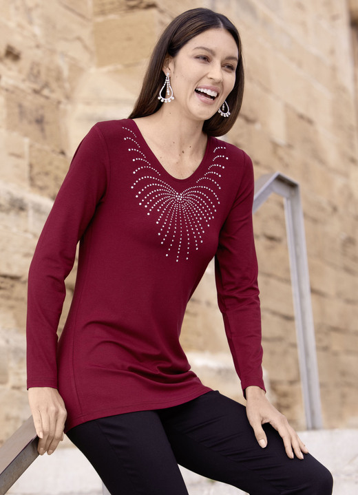 Shirts - Shirt mit abgerundetem V-Ausschnitt in 4 Farben, in Größe 038 bis 054, in Farbe BORDEAUX Ansicht 1