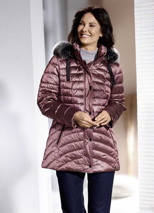 Winterjacken - Jacke mit abnehmbarer Kapuze, in Größe 036 bis 052, in Farbe MAUVE Ansicht 1