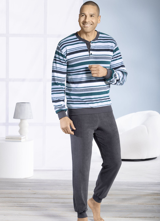 Pyjamas - Pyjama aus Frottierstretch, mit Knopfleiste und Bündchenabschlüssen, in Größe 046 bis 062, in Farbe PETROL-GRAFIT-BLEU Ansicht 1