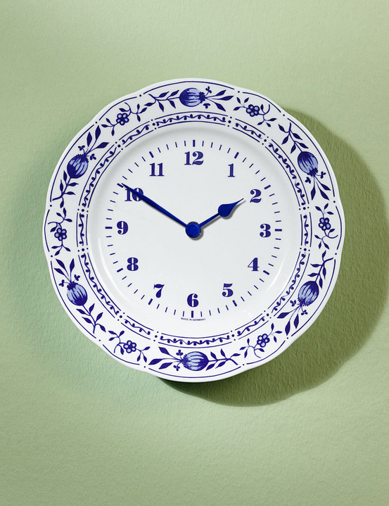 Uhren - Keramik-Wanduhr mit klassischem Zwiebelmuster, in Farbe