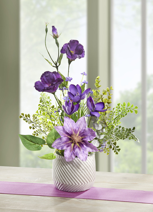 Kunst- & Textilpflanzen - Lysianthus-/Clematis-Arrangement in weissem Keramiktopf, in Farbe VIOLETT-GRÜN Ansicht 1