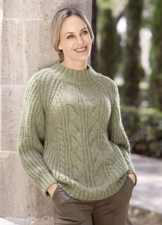 Langarm - Pullover in flauschig weichem Grobstrick, in Größe 036 bis 052, in Farbe OLIV MELIERT Ansicht 1