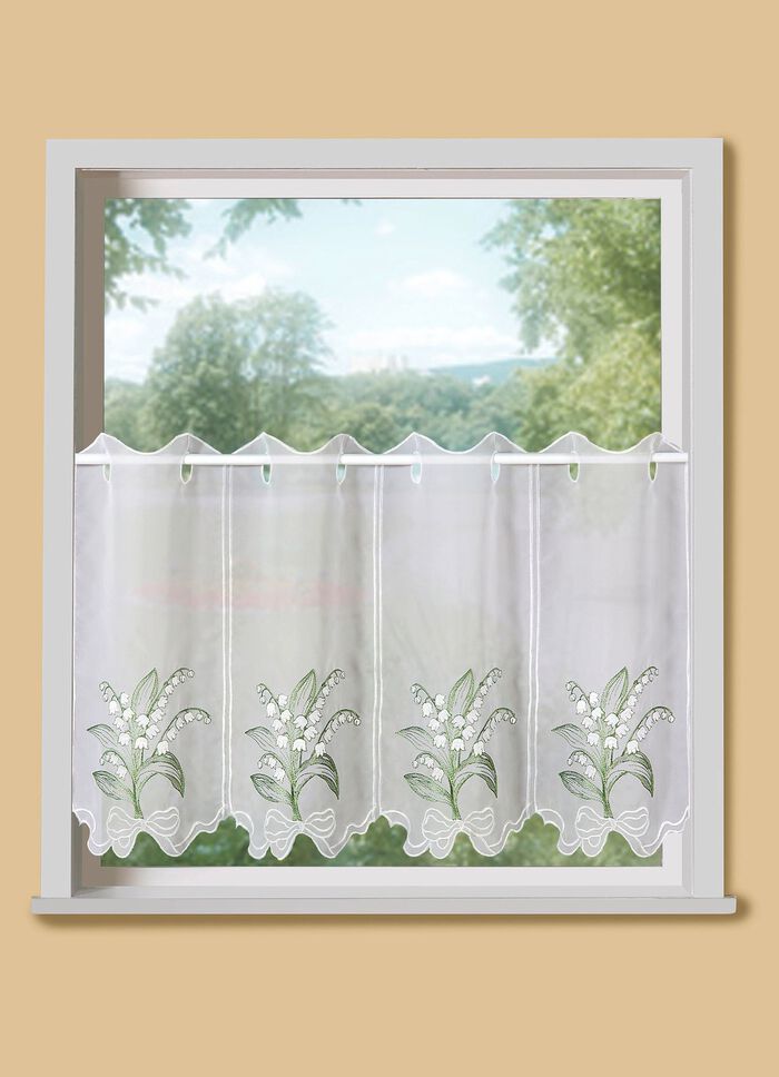 Kurzvorhang mit Stangendurchzug und gebogtem Abschluss 