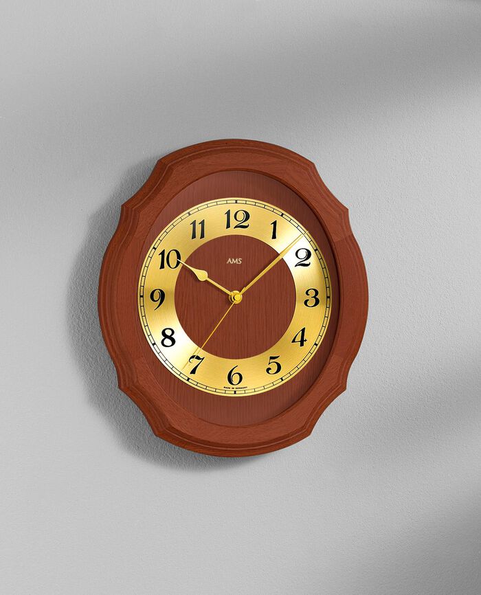 Wanduhr mit Funkuhrwerk 