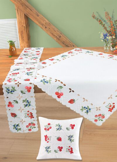 Fr&ouml;hliche Tisch- und Raumdekoration 