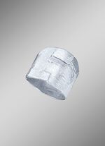 Schwerer Damenring mit geh&auml;mmerter Struktur 