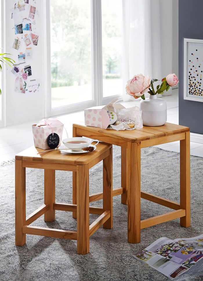 Zweisatztisch aus Massivholz in ge&ouml;lter Ausf&uuml;hrung 