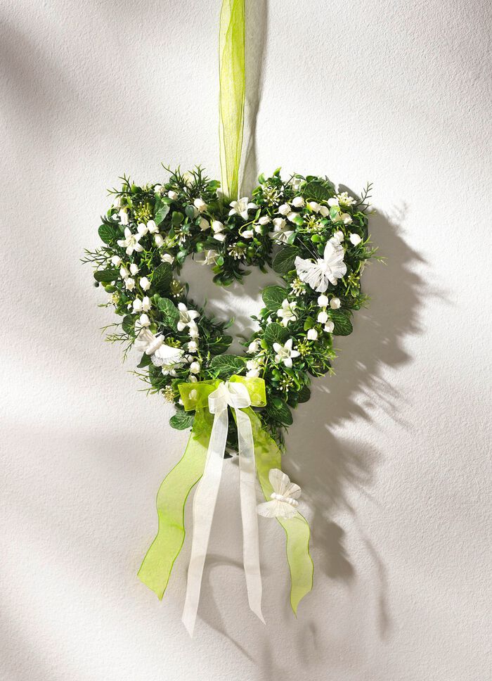 Buchsbaumherz mit Maigl&ouml;ckchen und Schmetterlingen 