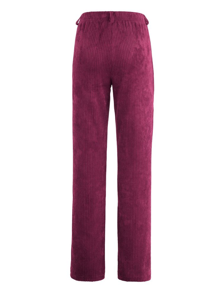 Hose in modischer Weite 