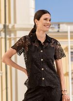 Spitzenbluse mit Hemdkragen 