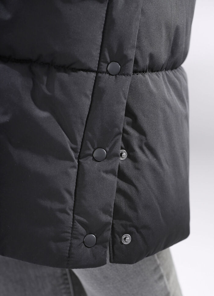 Daunenmantel mit fester Kapuze 