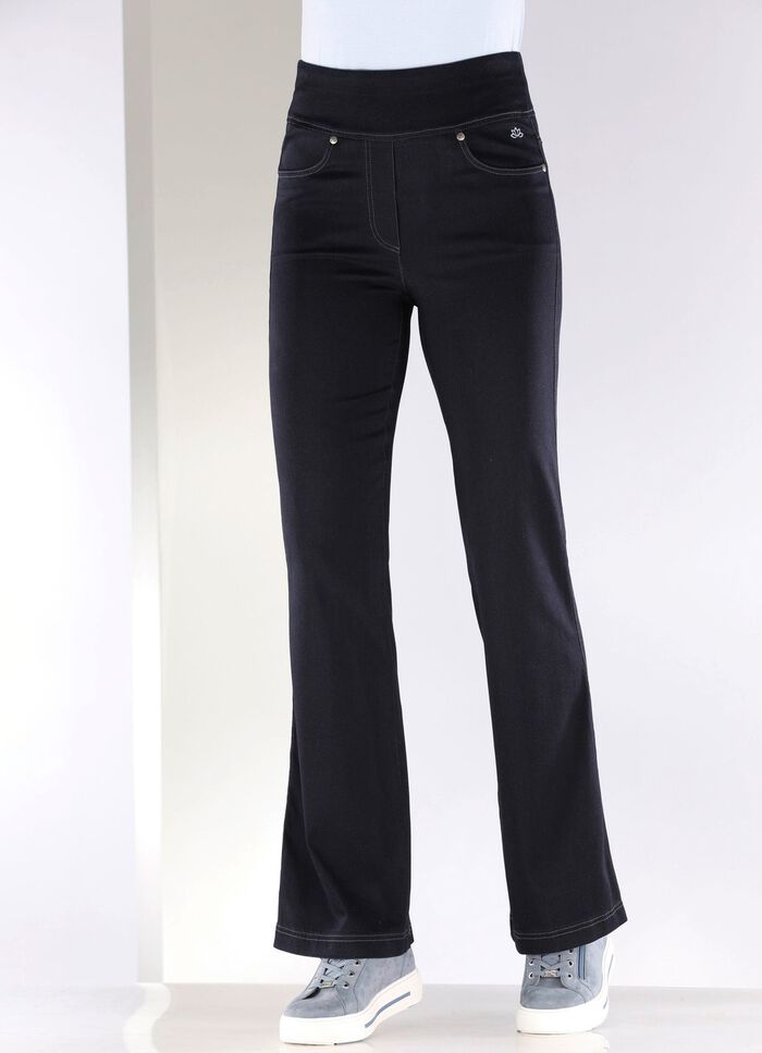 Yoga-Jeans mit ausgestellter Fussweite  