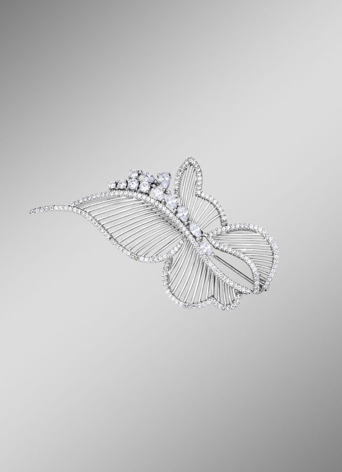 Filigrane Anstecknadel Schmetterling mit synth. Zirkonia 