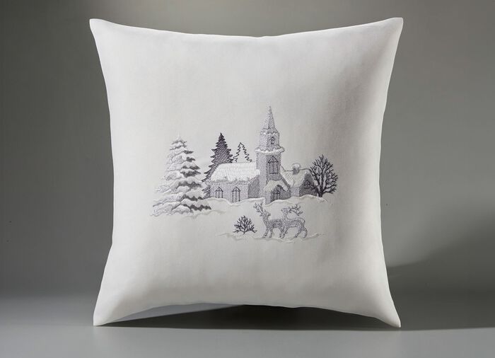 Tischdecke mit romantischem Winterdorf-Dessin WOLLWEISS