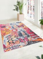 Ausdrucksstarke, moderne Brücken und Teppiche 