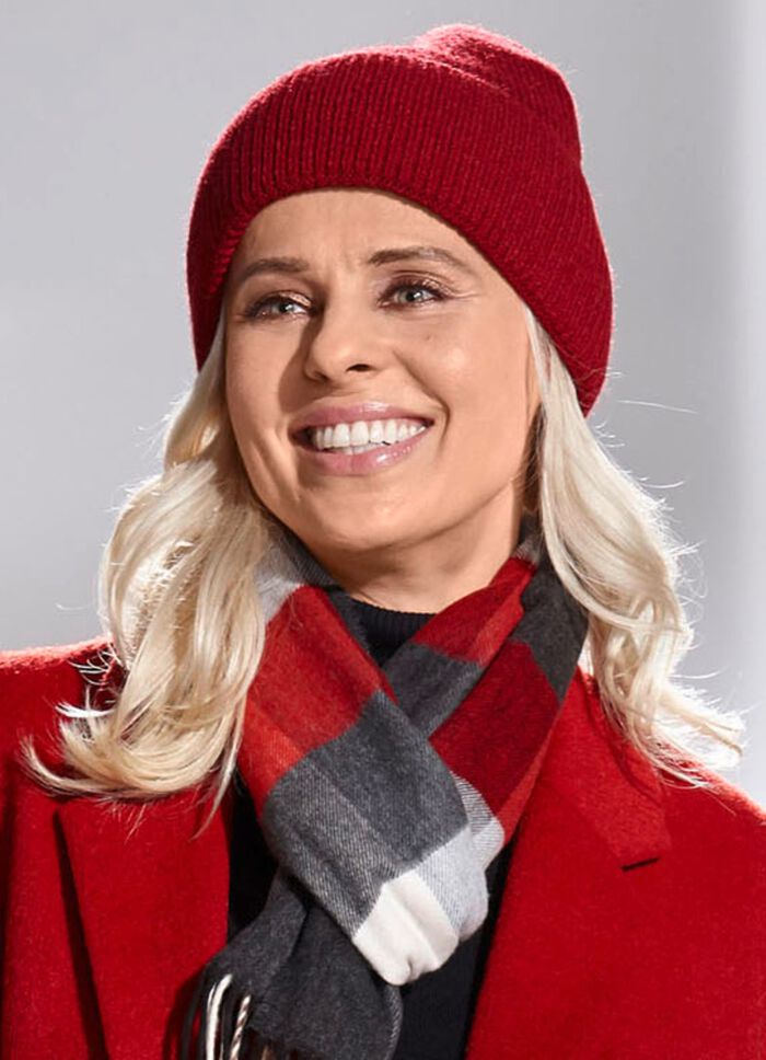 Trendige Damen-M&uuml;tze, mit breitem Umschlag 