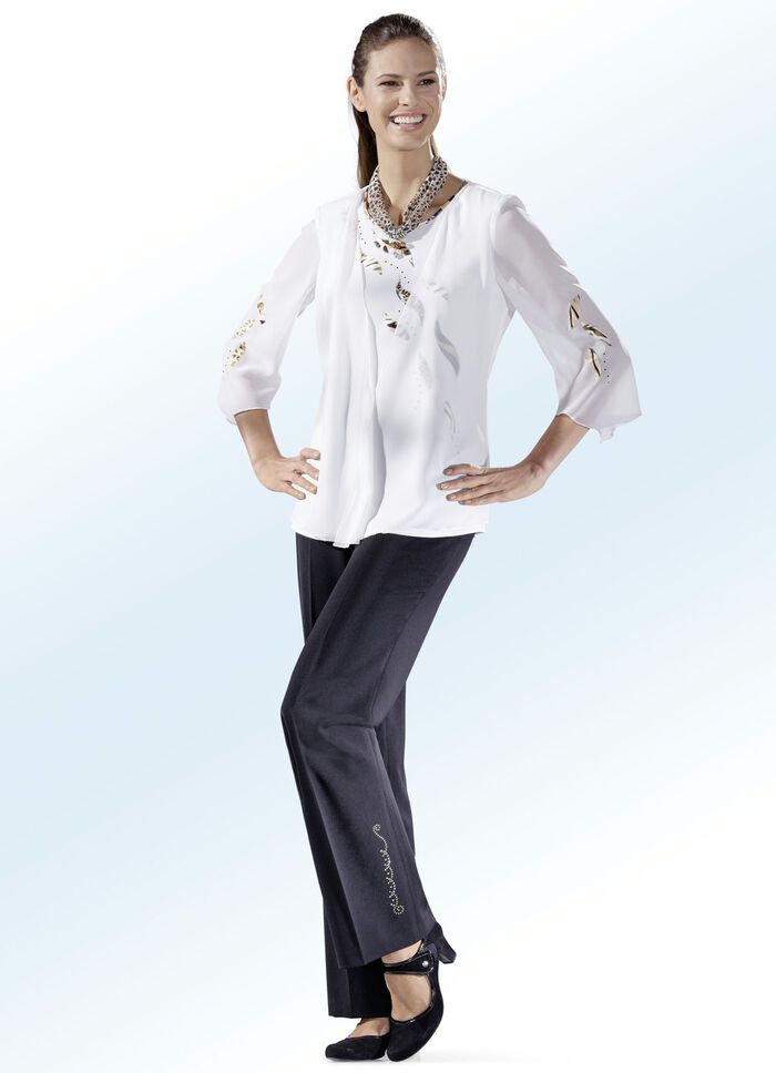 Hose mit apartem Ziermotiv  mit Strasssteinen 