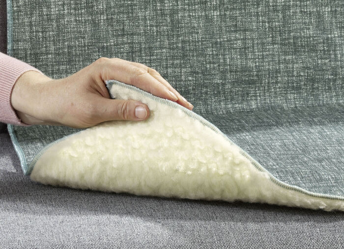 Wohnaccessoires aus 100% Baumwolle, Unterseite 100% Schurwolle BRAUN