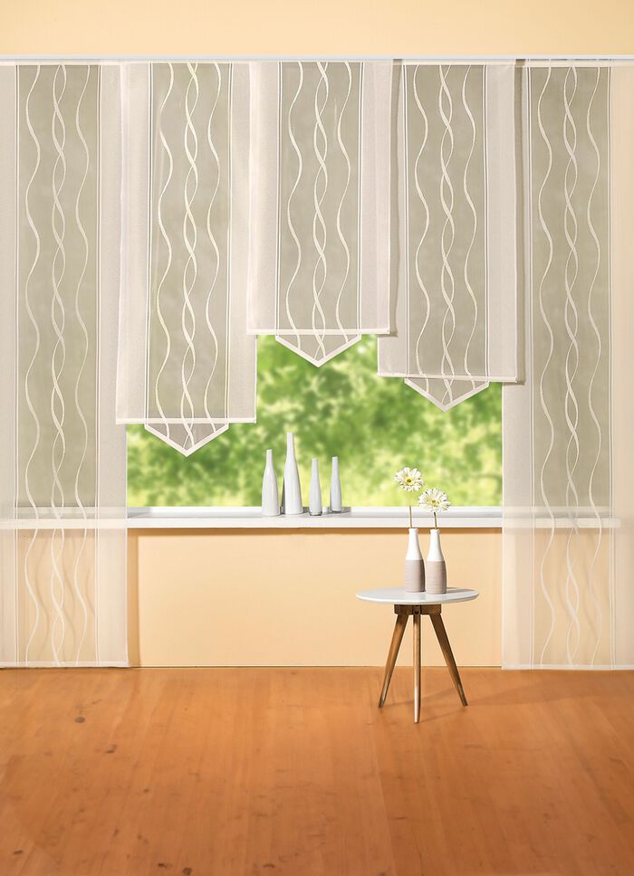 Moderner Schiebevorhang mit dezentem Wellen-Design 
