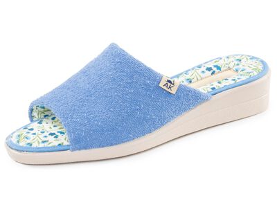 Klassische Damen-Hausschuhe, aus Textilmaterial 