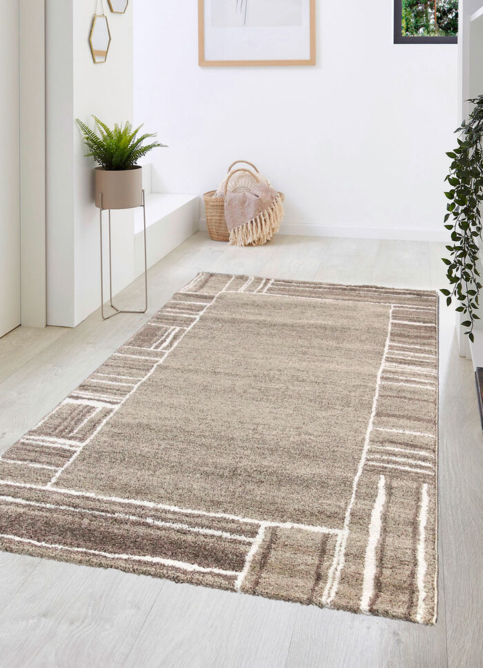 Br&uuml;cken und Teppiche mit fein gearbeiteter Bord&uuml;re BEIGE