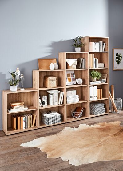 Klassische Regal-Serie mit Kunststofff&uuml;ssen 