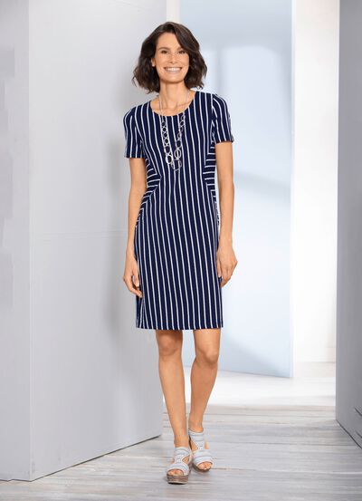 Kleid in angesagter Streifenoptik 