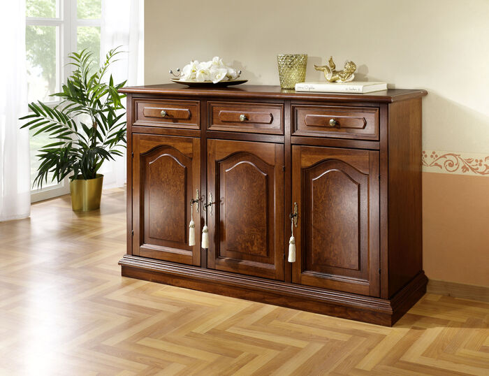 Teilmassive Kommode mit Echtholzfurnier NUSSBAUM