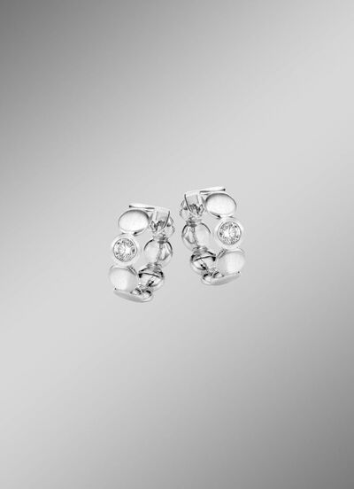 Edle Klappcreolen mit Zirkonia 