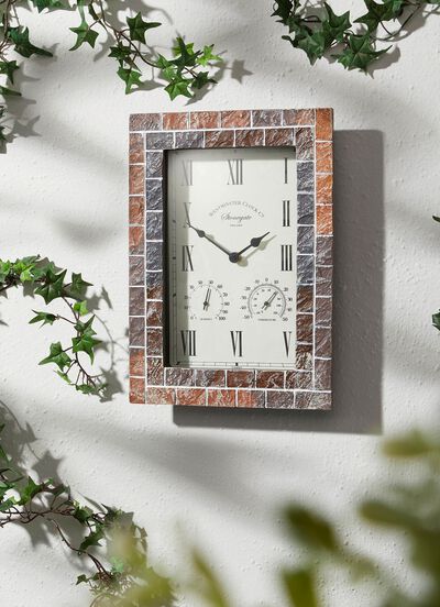 Aussenwanduhr im Mosaik-Stil 