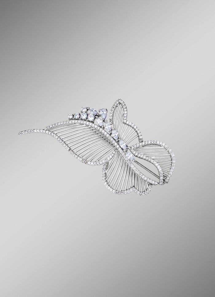 Filigrane Anstecknadel Schmetterling mit synth. Zirkonia 