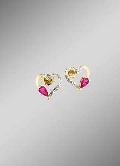 Zartes Funkeln: Ohrstecker mit echt Rubin 