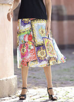 Plissee-Rock mit farbbrillantem Inkjet-Druck 