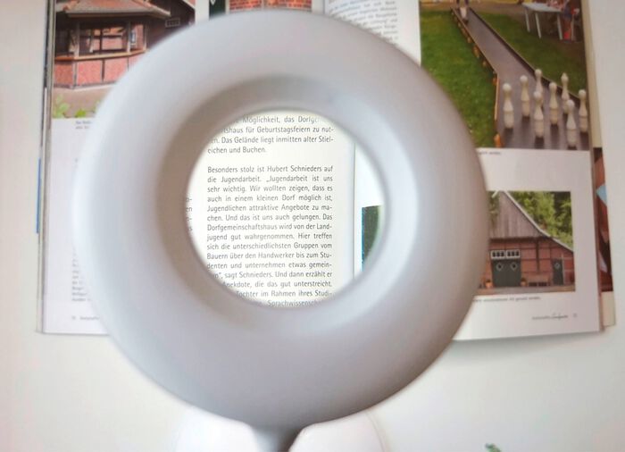 LED-Lupenlampe mit 8-facher Vergr&ouml;sserung 