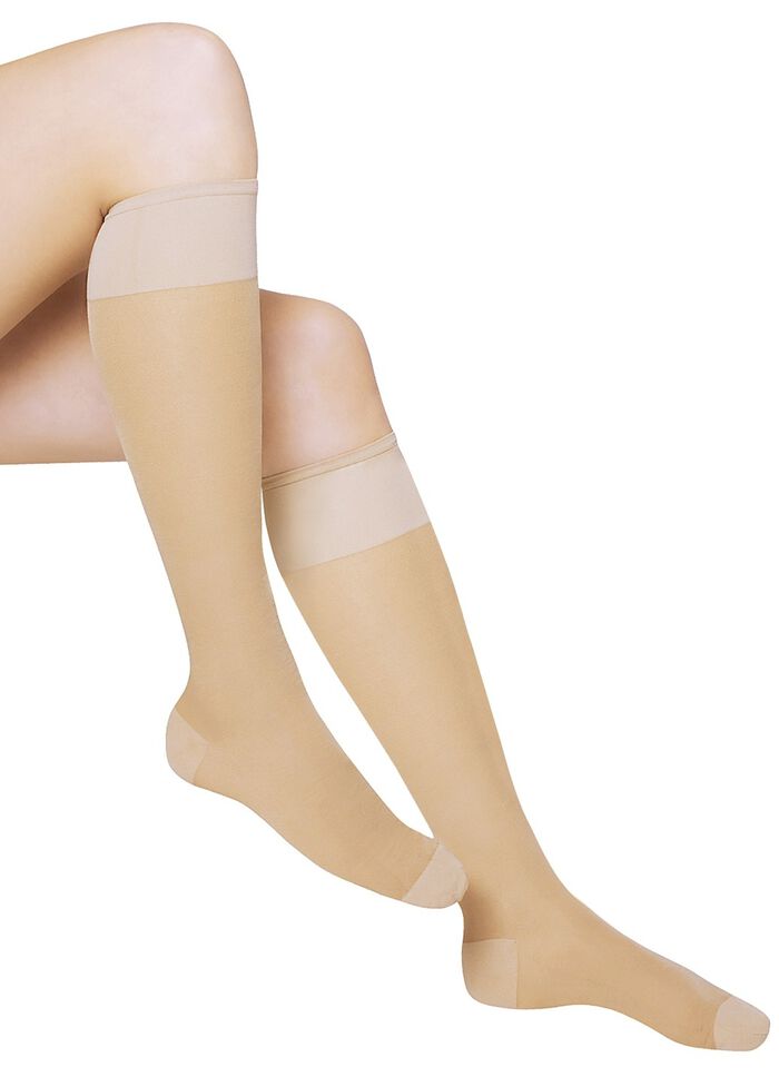 Fresh-Travel St&uuml;tzkniestr&uuml;mpfe, 3er-Pack 